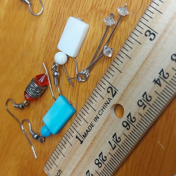 Lot Of 4 Pair Dangle Earrings MOP Shell Red Bead Silvertone - Picture 5 of 6